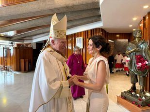Archivo - La presidenta de la Comunidad de Madrid, Isabel Díaz Ayuso, en la primera jornada de su viaje institucional a México, donde ha asistido a una misa en la Basílica Santa María de Guadalupe de Ciudad de México