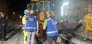 Fallece un trabajador en un túnel de Cercanías por un golpe con una retroexcavadora