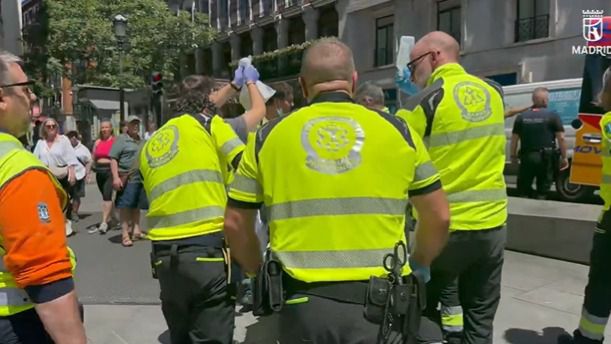 Grave una anciana atropellada por un camión en la calle Atocha