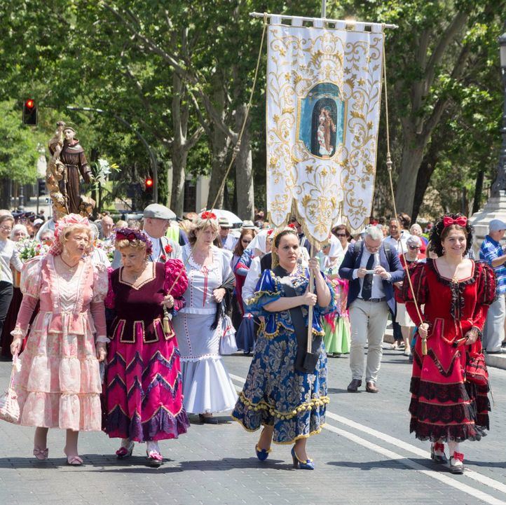 Procesión en las fiestas de San Antonio de la Florida.