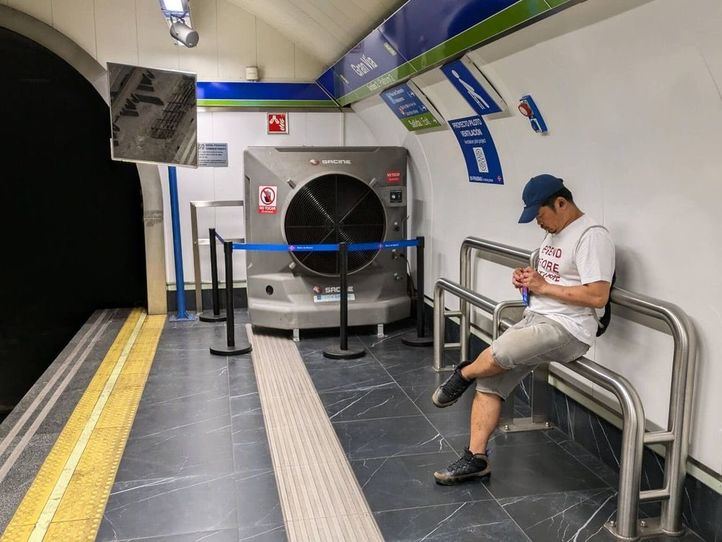 Metro instala 40 equipos de refrigeración en andenes de las líneas 1 y 5 para combatir el calor