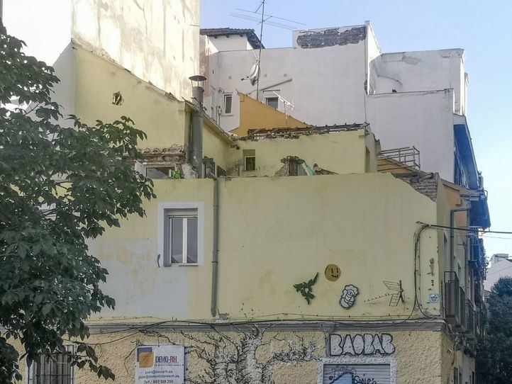 Avanza el derribo del antiguo Baobab en Lavapiés