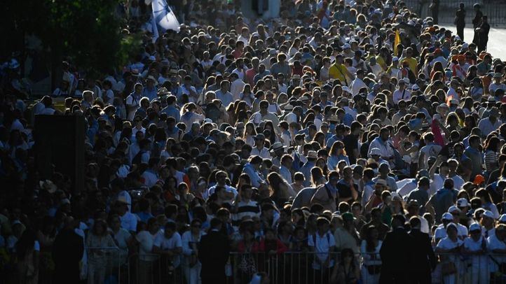 Más de 1,2 millones de personas asisten a la misa del Papa en Cibeles