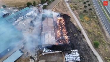 Arde una instalación ganadera en Griñón