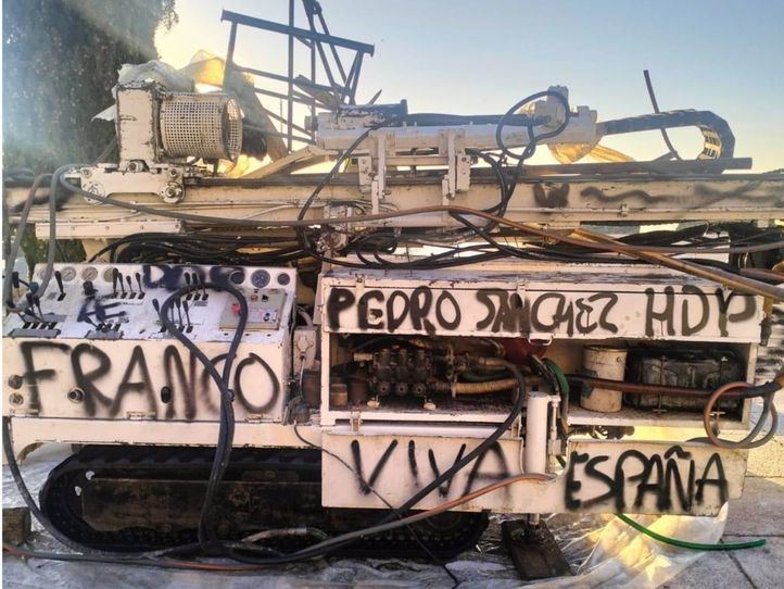 Vandalizadas las máquinas de las obras para la resignificación del Valle de Cuelgamuros