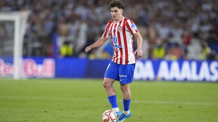 El Atleti rechaza una oferta récord del Real Madrid por Julián Álvarez y remite al pago de su cláusula