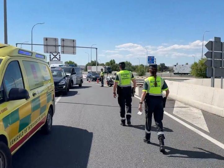 Herido grave un motorista tras salirse de la vía en la A-2 en Torrejón de Ardoz