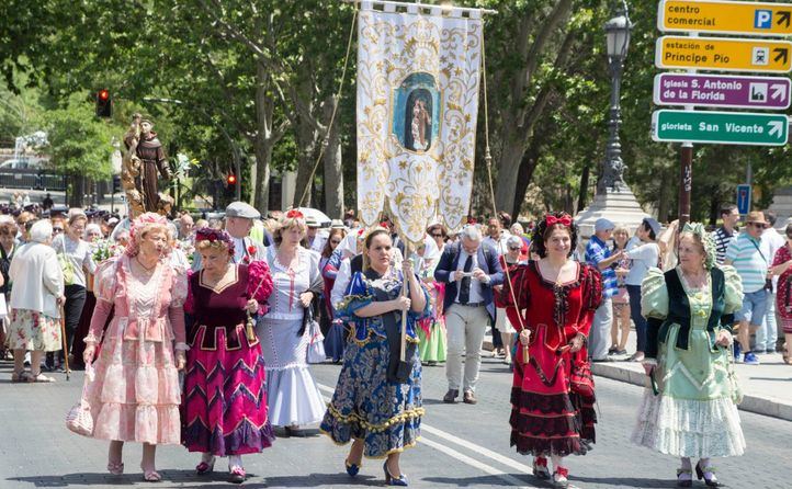 Procesión en las fiestas de San Antonio de la Florida. 