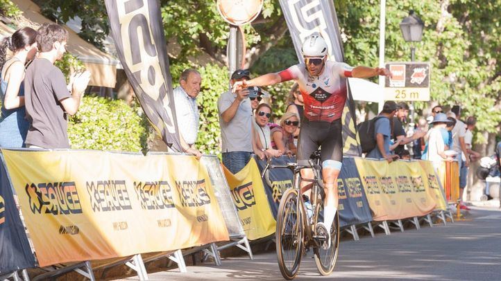 José Antonio Redondo vence en solitario en el 58º Gran Premio de Ciclismo de El Escorial.