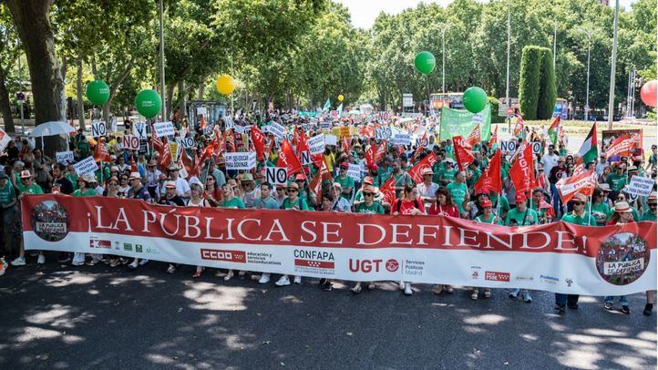 Profesores y familias vuelven a la calle por la educación pública madrileña