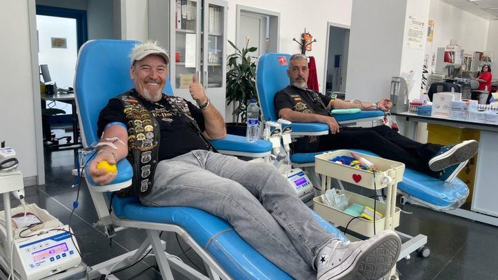Luis y Emiliano ejercen su derecho a donar.