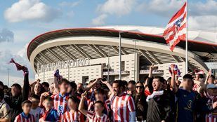 Ambiente previo al encuentro entre Atlético de Madrid y Arsenal, en los alrededores del Riyadh Air Metropolitano, a 29 de abril de 2026.