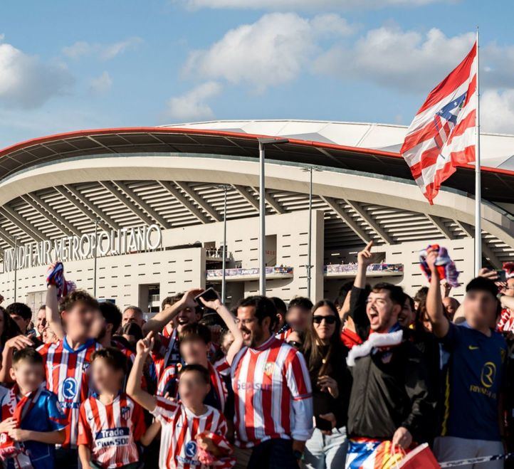 Detenido un aficionado del Atleti por insultos racistas a Vinicius antes de un partido en el Metropolitano