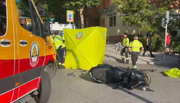 El accidente se ha producido minutos antes de las 8.30 horas en la intersección de las calles Concejal Francisco José Jiménez Martín y Gotarrendura.