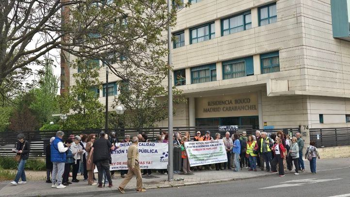Protesta ante la residencia Bouco de Carabanchel