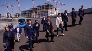 La presidenta y el alcalde han recorrido el nuevo circuito de F1