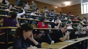 Estudiantes en la universidad