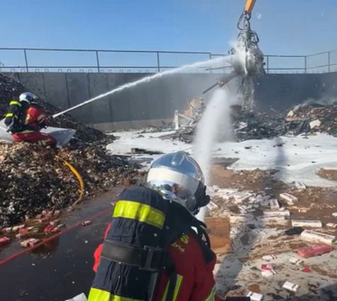 Incendio en una planta de reciclaje de Arganda del Rey