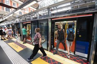 Mamparas de seguridad en Metro