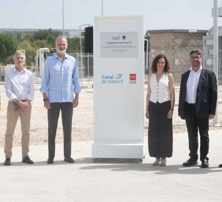 Ayuso y el Rey Felipe VI inauguran el nuevo Centro de Centro de Innovación de Agua y Energía del Canal en Pinto