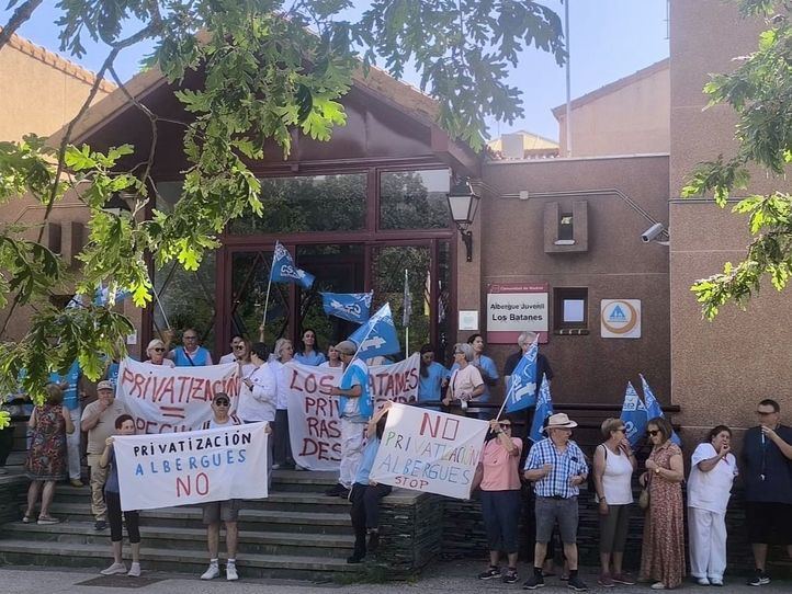 Primeras movilizaciones contra el cambio de gestión de los albergues juveniles