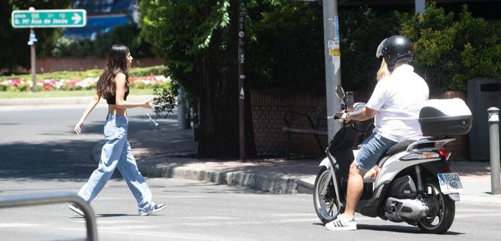 Los artículos referidos al alumbrado obligatorio para VMP y al casco homologado para usuarios de motocicletas entrarán en vigor 1 de octubre de 2027.