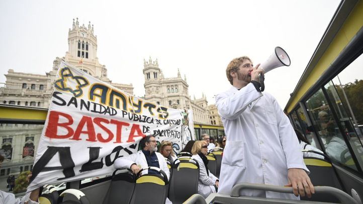Amyts exige la contratación de más de 350 médicos y pediatras para paliar el 'sobreesfuerzo' de horas extra en Primaria
