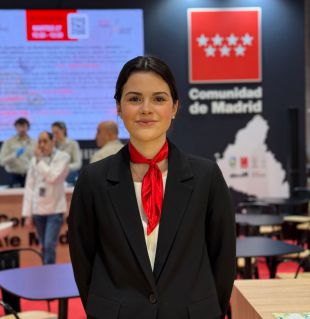 Madrid impulsa la demanda de azafatas profesionales para eventos MICE