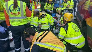 En estado grave al caer de un tercer piso cuando intentaba escapar de un incendio en Villaverde
