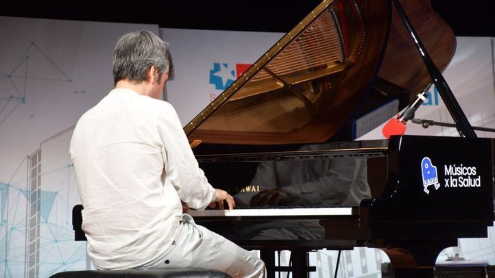 Un piano en el Ramón y Cajal para ayudar a pacientes y sanitarios
