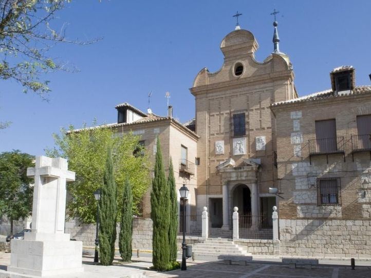 Inician la declaración BIC del cáliz de Cisneros y una talla atribuida a Salzillo