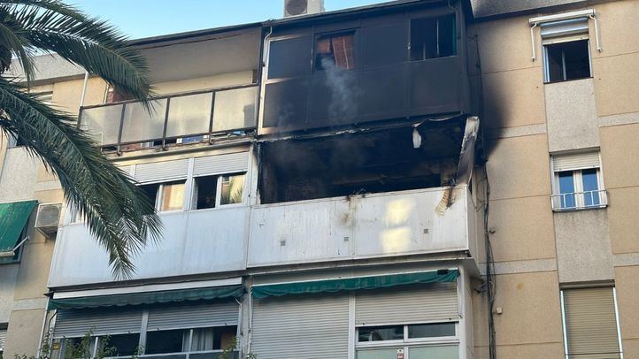 Un incendio en Latina deja 14 personas atendidas, una de ellas en estado grave