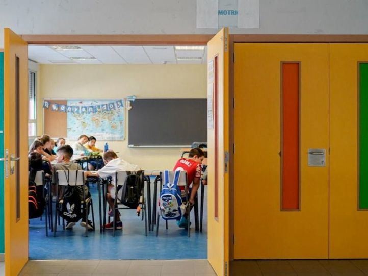 Robots en las aulas para incentivar el 'pensamiento lógico': así es el proyecto 'Escuela 4.0'