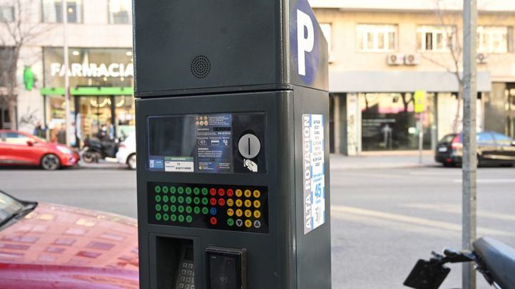 Esta medida suspende la utilización de las plazas del SER en el perímetro comprendido entre las calles Hortaleza, Fernando VI, Bárbara de Braganza, paseo de Recoletos, Alcalá y Gran Vía.