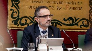 El alcalde de Móstoles, Manuel Bautista, durante un pleno
