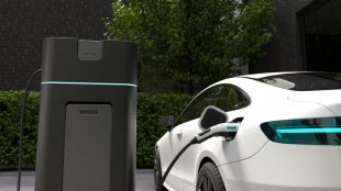 Por qué las familias madrileñas miran cada vez más al coche eléctrico