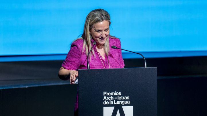 La ministra de Educación, Formación Profesional y Deportes, Milagros Tolón, interviene durante la celebración de la gala de entrega de los 'V Premios Archiletras de la Lengua', en Casa de América