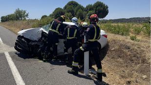 Cuatro heridos en un choque entre dos turismos en la N-403