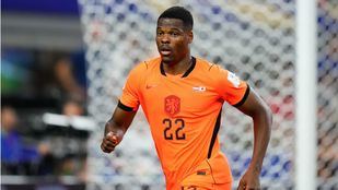 El jugador de fútbol Denzel Dumfries.