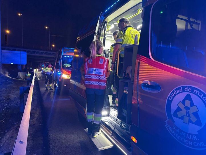 La noche del domingo deja un muerto y siete heridos en dos accidentes de tráfico