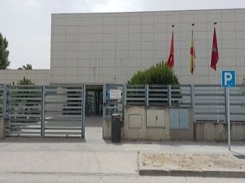 Más Madrid denuncia la 'situación de abandono y hacinamiento' del centro de acogida Juan Luis Vives (Vicálvaro)