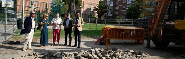 La vicealcaldesa, Inma Sanz, ha visitado las obras de la Colonia Urpisa.