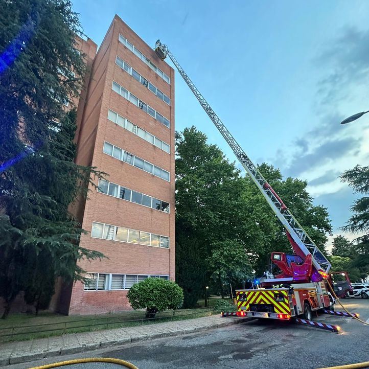 Extinguido un Incendio en la azotea de la Facultad de Derecho de la Complutense