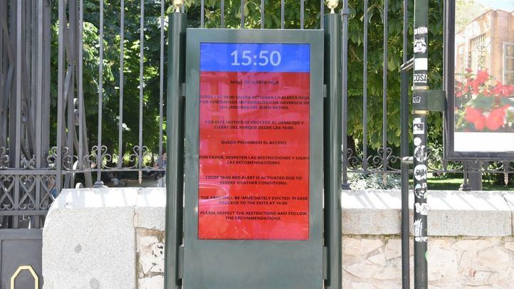 El Retiro y otros cinco parques de Madrid cierran por la previsión de fuertes rachas de viento