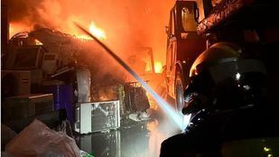 Extinguido un incendio en una chatarrería de Mejorada del Campo