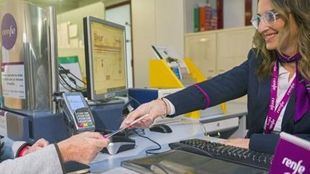 Operadora comercial de Renfe en una estación