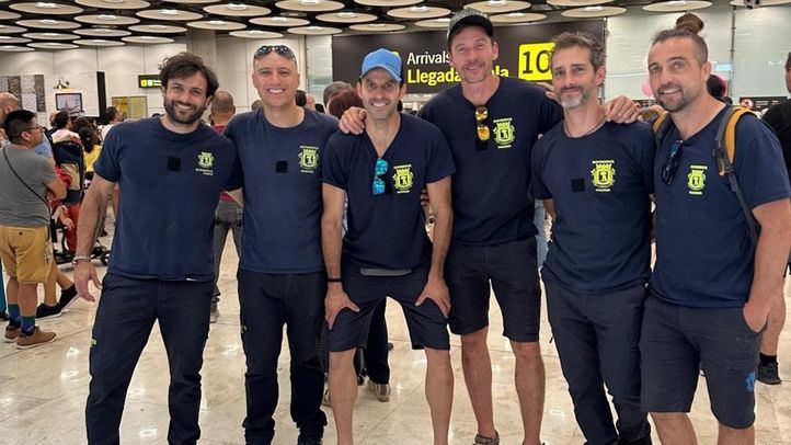 Regresan de Venezuela seis bomberos del Ayuntamiento que han ayudado a poner en marcha un hospital tras los terremotos.