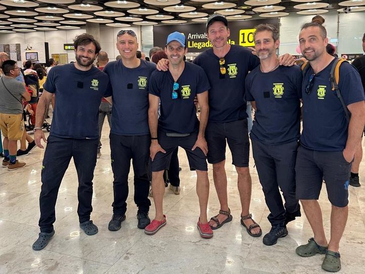 Regresan a Madrid seis bomberos desplegados tras los terremotos de Venezuela