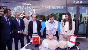 Todos los autobuses de EMT tendrán desfibrilador en octubre