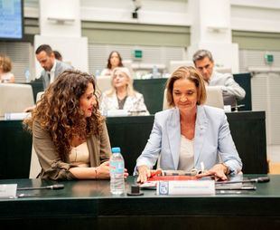 Las aspirantes presentan sus propuestas en un debate sin confrontación